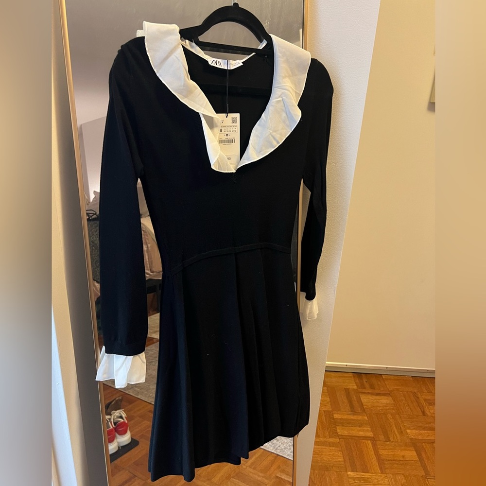 Zara NWT black knit dress with white ruffle collar size medium
